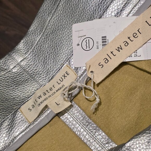 Silver Leather like Skirt - Picture 3 of 4